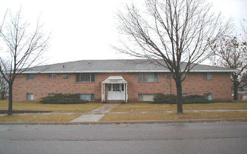 609 Market St S in Shakopee, MN - Building Photo - Building Photo