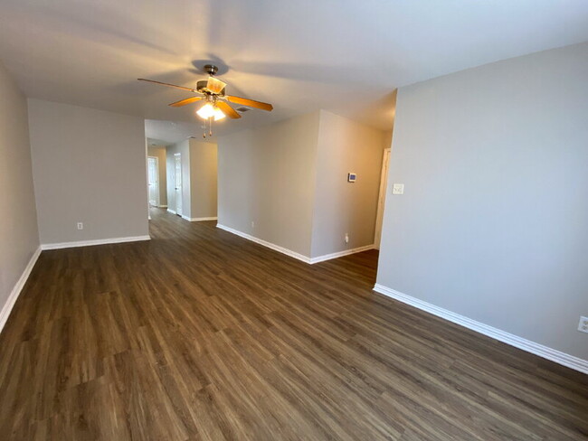 13706 Vida Ln in Dallas, TX - Building Photo - Building Photo