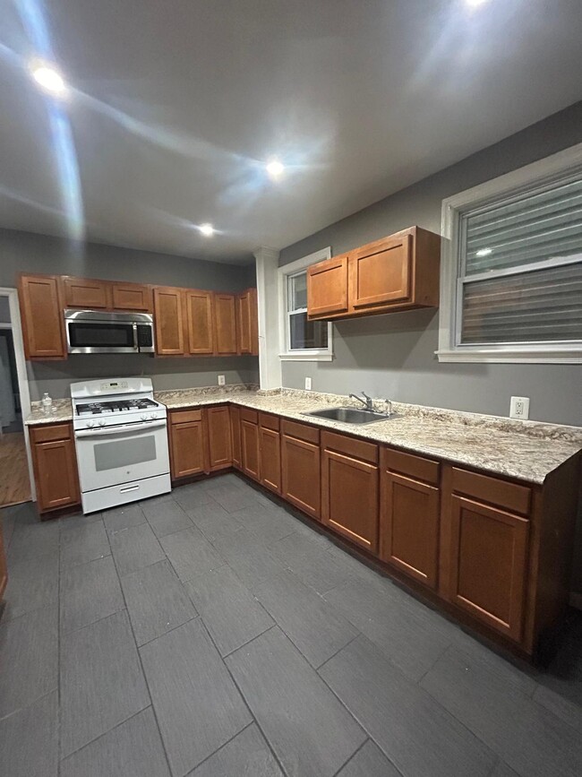 244 4th St, Unit 1st floor