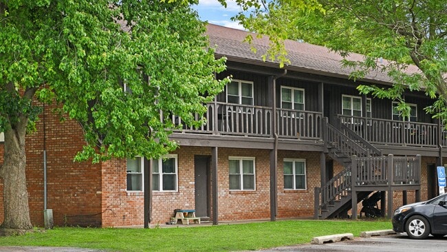 Sherwood Forest Apartment Homes in Kankakee, IL - Building Photo - Building Photo