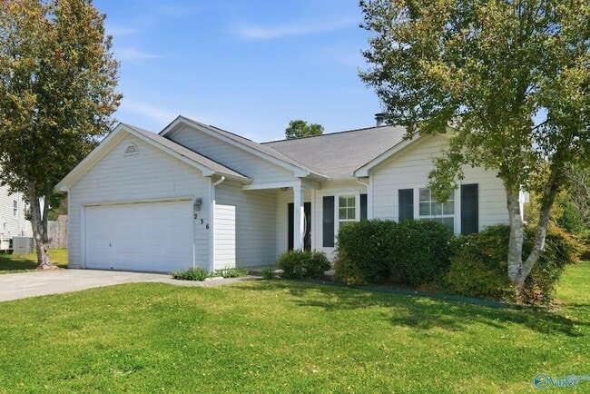 236 River Oaks Dr in Madison, AL - Foto de edificio - Building Photo