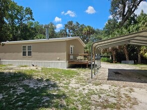 593 Stokes Landing Rd in Palatka, FL - Building Photo - Building Photo