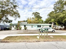 2611 41st Ave N in St. Petersburg, FL - Building Photo