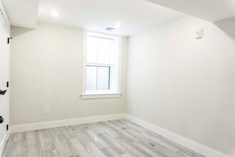 79 Linden St, Unit 1 in Boston, MA - Foto de edificio - Building Photo
