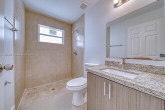 11492 SW 190th Terrace Rd in Miami, FL - Building Photo - Building Photo