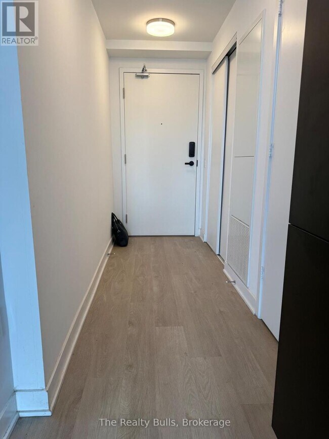 3900 Confederation Pkwy in Mississauga, ON - Building Photo - Building Photo