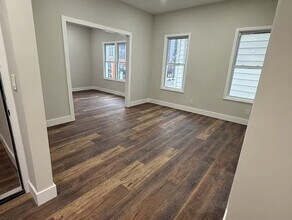 856 Main St in Paterson, NJ - Foto de edificio - Building Photo