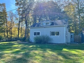 294 Croton Falls Rd in Mahopac, NY - Building Photo - Building Photo