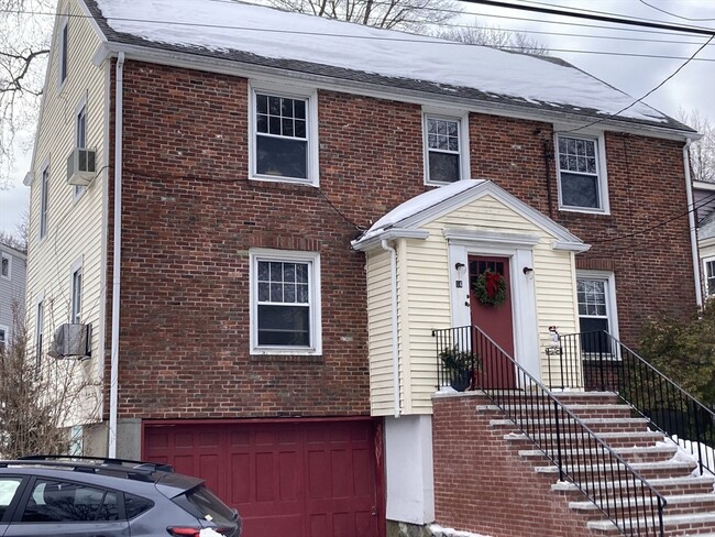 14 Paul Revere Rd in Arlington, MA - Building Photo - Building Photo