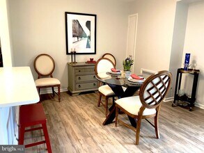 216 Park Terrace Ct SE in Vienna, VA - Building Photo - Building Photo