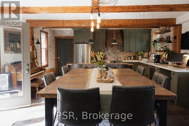 property at 596250 4 Line