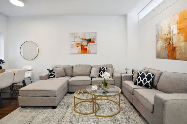 125 E 83rd St in New York, NY - Building Photo - Building Photo