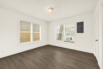 969 Wakefield Dr in Houston, TX - Building Photo - Building Photo