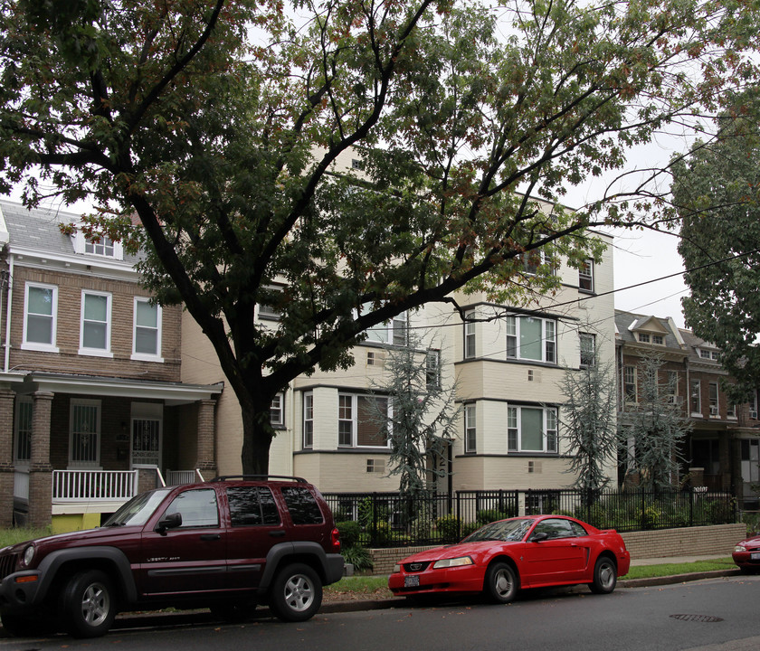 723 Longfellow St NW in Washington, DC - Building Photo