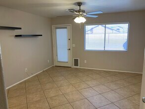 42428 W Michaels Dr in Maricopa, AZ - Building Photo - Building Photo