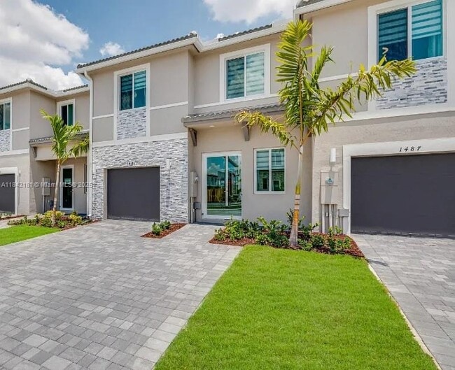 property at 640 SE 14th St