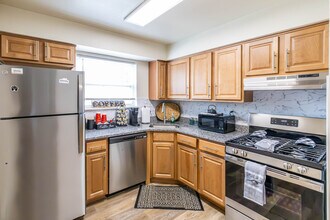 Florida Grove Manor in Keasbey, NJ - Foto de edificio - Interior Photo