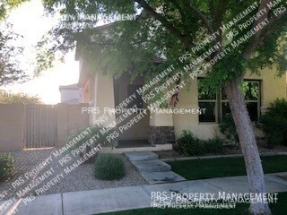 1371 S Chaparral Blvd in Gilbert, AZ - Building Photo