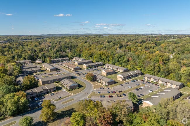 1913 Country Ln, Unit 2001 in Ewing Township, NJ - Building Photo - Building Photo