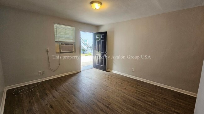 604 W 18th St, Unit 2 in Jacksonville, FL - Foto de edificio - Building Photo
