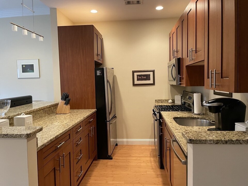 15 Worcester Sq in Boston, MA - Building Photo