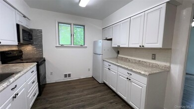 315 W Main St in Stony Point, NY - Building Photo - Building Photo