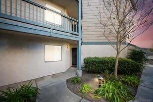 2950 Anawood Way, Unit 3-Bed Condo Spring Valley in Spring Valley, CA - Building Photo