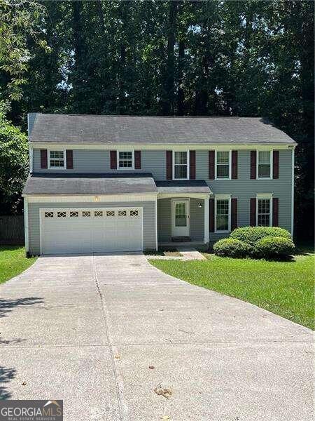 4500 Woodlawn Lake Dr in Marietta, GA - Building Photo