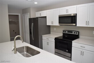 2121 Firebrand Rd in North Port, FL - Building Photo - Building Photo