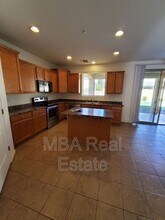 8998 W Plum Rd in Peoria, AZ - Building Photo - Building Photo