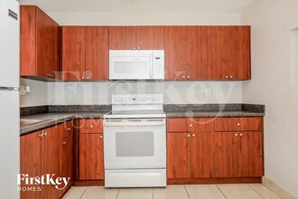 3453 NW 191st St in Miami Gardens, FL - Foto de edificio - Building Photo