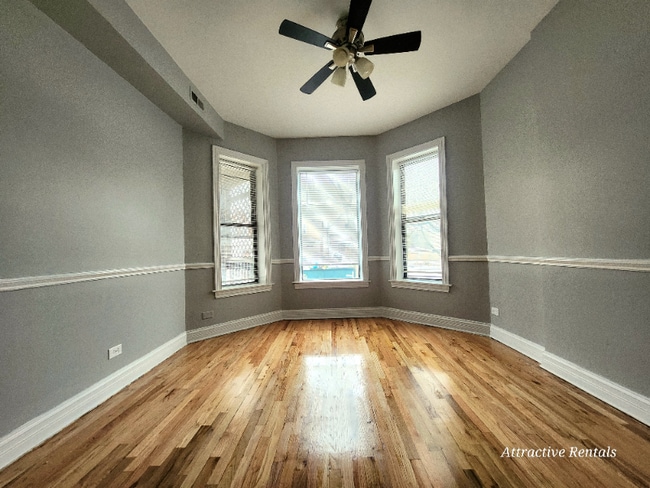 7314 S Kenwood Ave in Chicago, IL - Foto de edificio - Building Photo