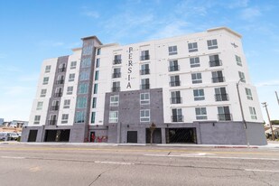 11814 Aviation Blvd in Inglewood, CA - Building Photo