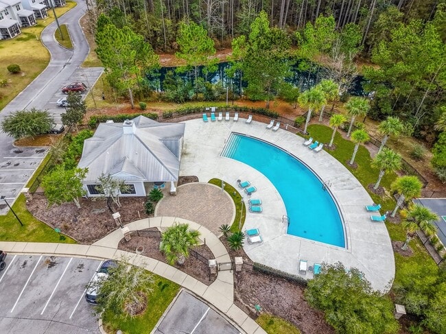 235 Date Palm Ln in Freeport, FL - Building Photo - Building Photo