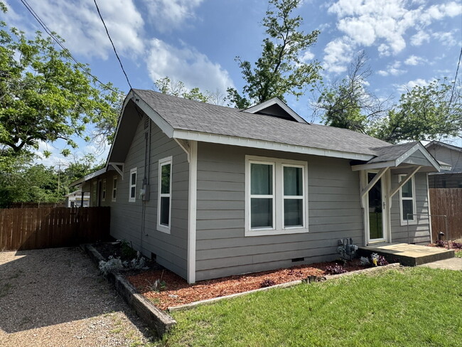property at 1406 W Mc Neill