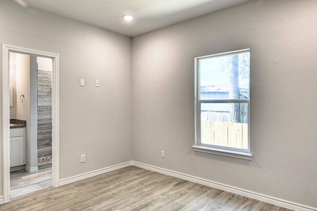 property at 9812 Arbor Oak