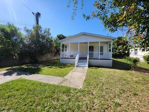 811 N D St in Pensacola, FL - Building Photo - Building Photo