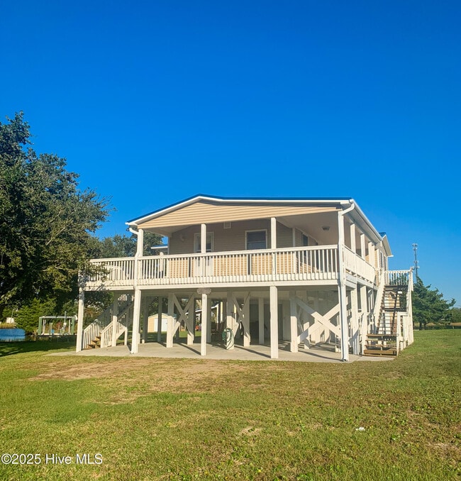 property at 114 Palmetto Dr