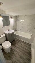 7917 S Peoria St, Unit Garden in Chicago, IL - Foto de edificio - Building Photo