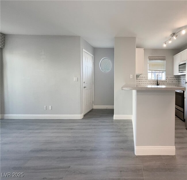 2961 Juniper Hills Blvd