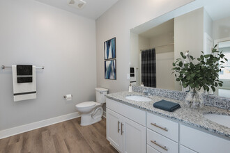 Palmers Creek II in Fredericksburg, VA - Building Photo - Interior Photo