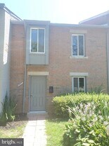 19349 Keymar Way in Gaithersburg, MD - Building Photo