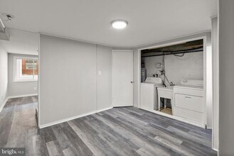 8059 Gray Haven Rd in Dundalk, MD - Building Photo - Building Photo