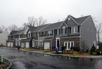 Residences at Shadow Woods in Mount Arlington, NJ - Building Photo - Building Photo