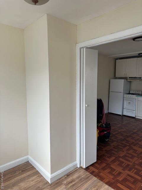 451 E Broadway in Long Beach, NY - Foto de edificio - Building Photo