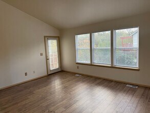 1242 Fenske Ln in Burlington, WA - Building Photo - Building Photo