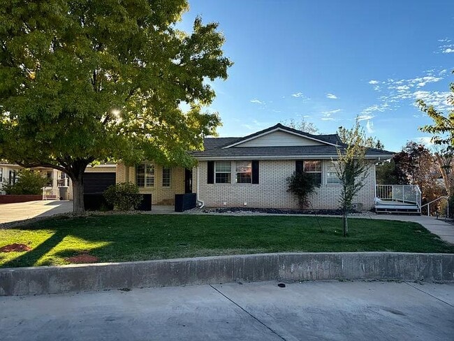 428 Paintbrush Way in Saint George, UT - Building Photo - Building Photo