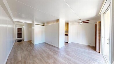 910 Ahana St in Honolulu, HI - Building Photo - Building Photo