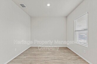 7115 Mesa Cliffs in Converse, TX - Building Photo - Building Photo