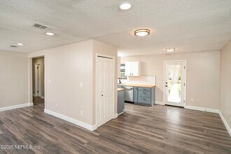 1131 Butler Ave in St. Augustine, FL - Building Photo - Building Photo